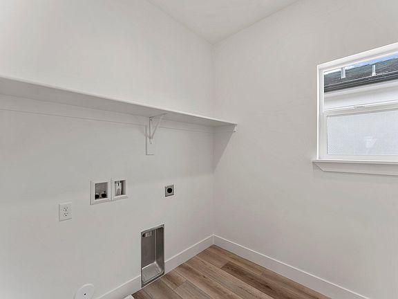 5th image of 608 W Canyon Pine Dr