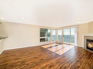 3306 Beach Dr SW APT 201, Seattle, WA 98116