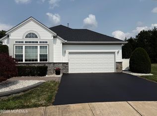 8 Clermont Court, Manchester, NJ 08759