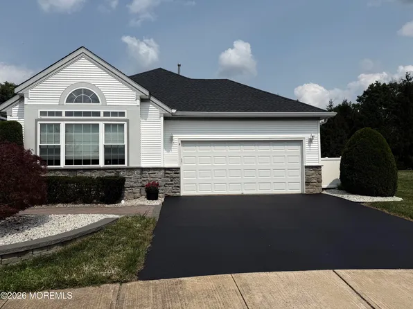 8 Clermont Court, Manchester, NJ 08759