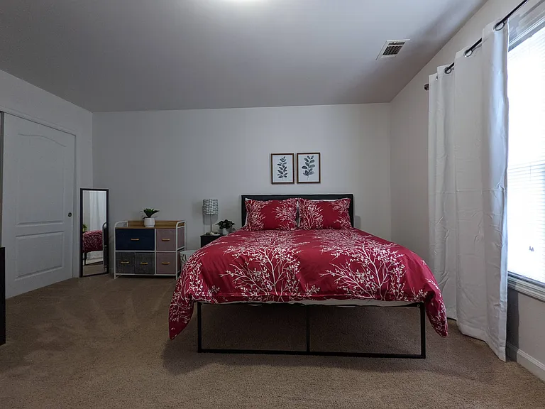 1510 E Henry St — Photo 10