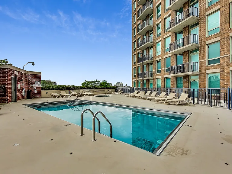 600 N Kingsbury St #809 — Photo 14