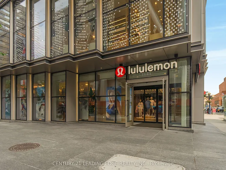 11 Yorkville Ave #3906 — Photo 40