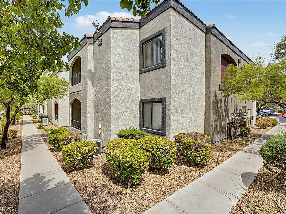 950 Seven Hills Dr #128
