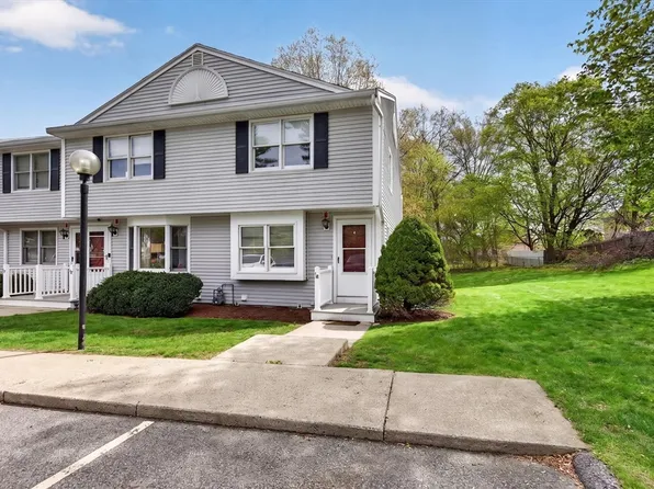162 Oak St APT 18, Taunton, MA 02780
