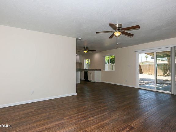 3rd image of 6226 S Hazelton Ln