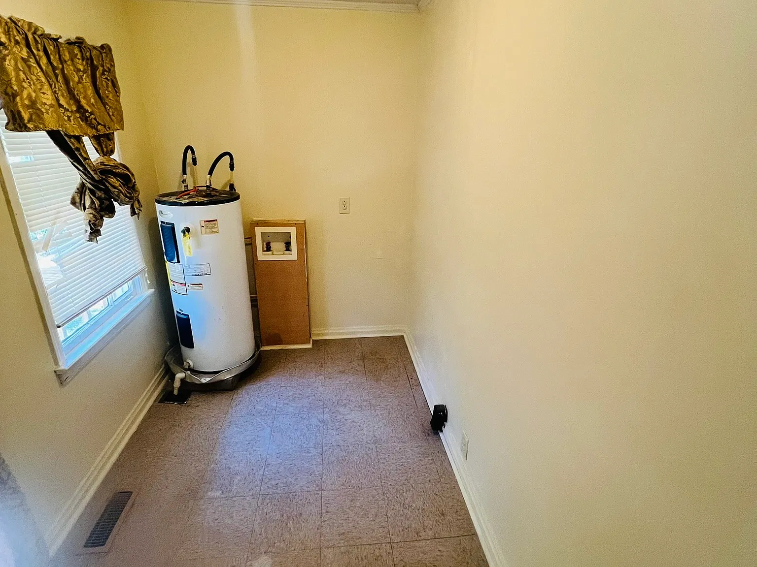 2 bed, 950 sqft, $750 — Photo 3