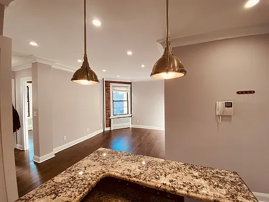 Rented by Silverstein Collection LLC  | media 9