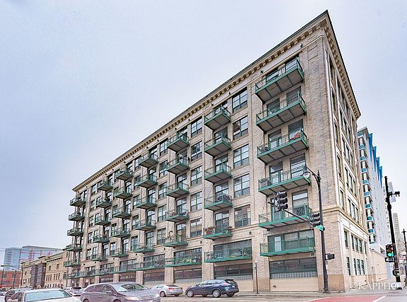 2nd image of 1801 S Michigan Ave APT 102