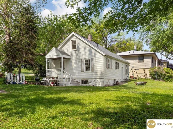 4502 Spring St, Omaha, NE 68106
