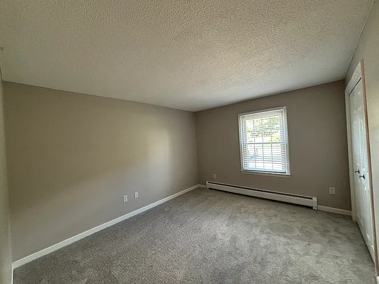 27 Meadowview Cir #27 — Photo 12