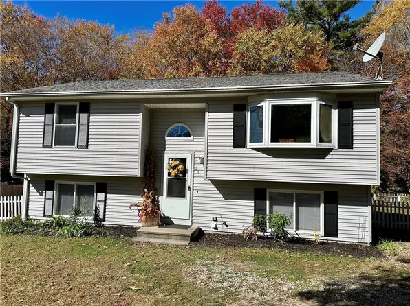 19 Thompson Pike, Killingly, CT 06241