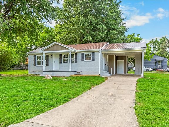 2nd image of 2305 Friends Ave