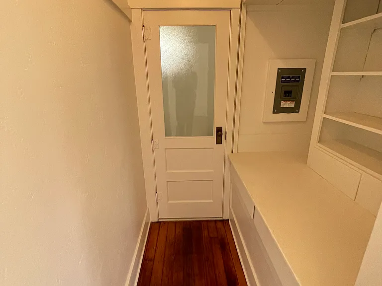 1066 Robinson Ave #1 — Photo 21