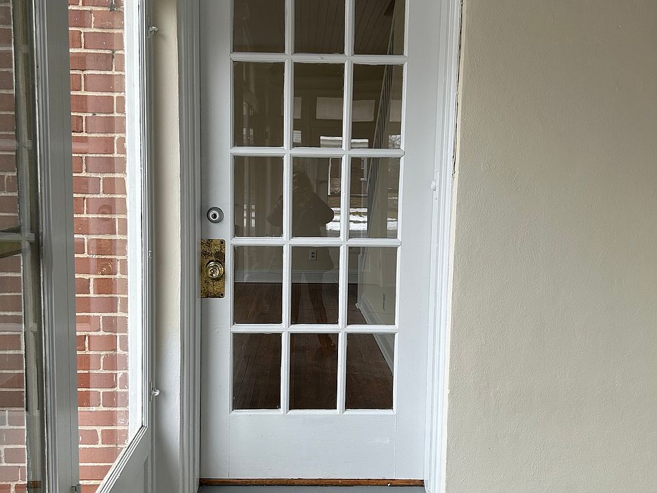 1st image of 300 Francis Ave