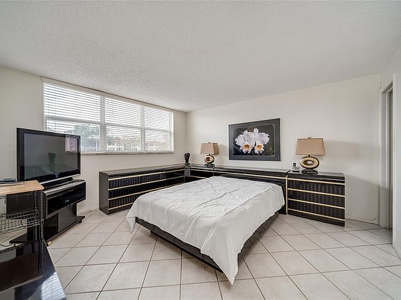 5th image of 361 S Hollybrook Drive #203