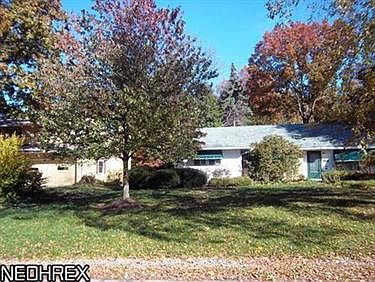 1st image of 203 Elmwood Dr