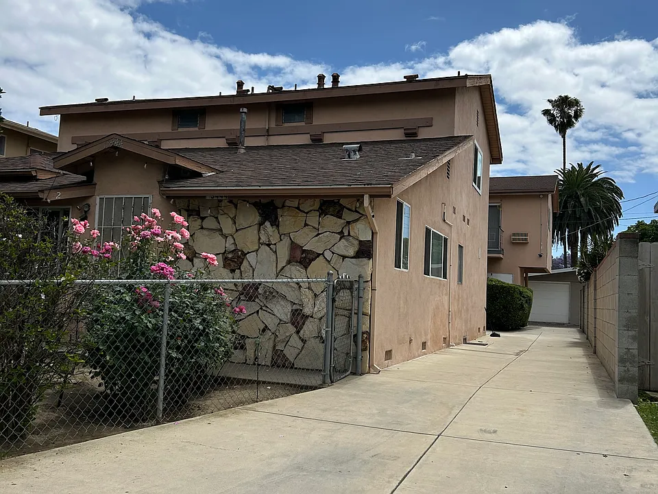 13444 Burbank Blvd #6