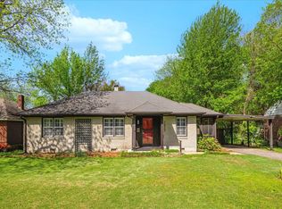 1275 Colonial Rd, Memphis, TN 38117