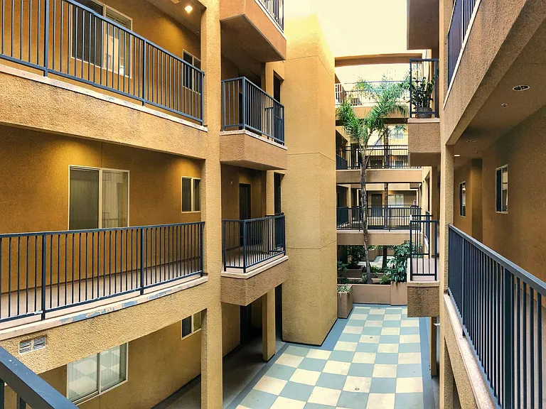 Bella Villa - Laurel — Photo 18