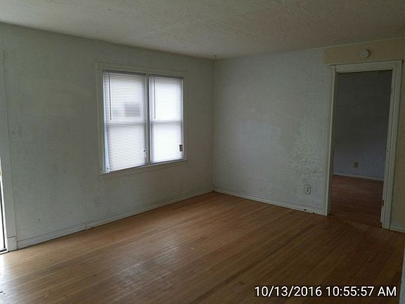 2nd image of 1805 NW Ozmun Ave