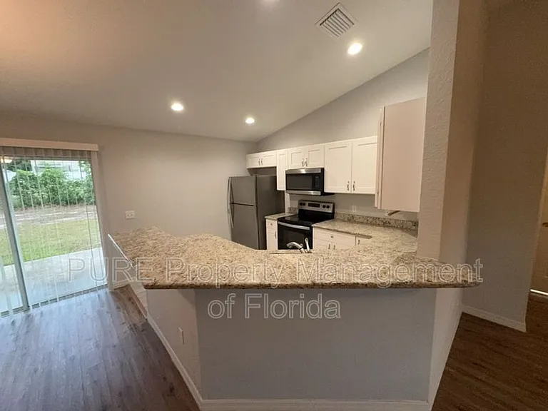 9870 SE 159th St — Photo 28