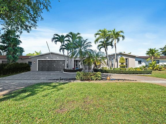 2nd image of 1400 NW 114th Avenue