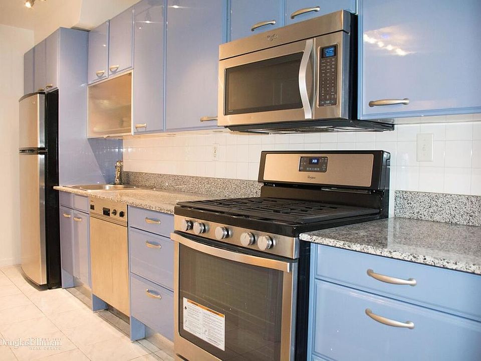 1st image of 162 W 56th St APT 904