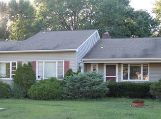 16 Maple Ave, Nassau, NY 12123