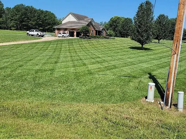 401 Hillwood Dr, Loretto, TN 38469