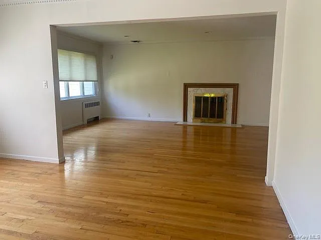 3 bed, 3.0 bath, 3517 sqft, $7,500 — Photo 3