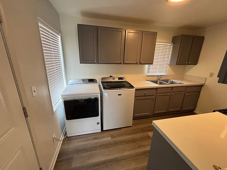 285 Wapello St — Photo 16