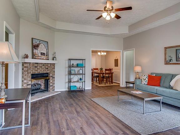 5th image of 602 Hunterwood Dr