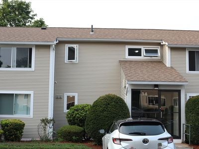 34 Saint Kolbe Dr APT A, Holyoke, MA, 01040
