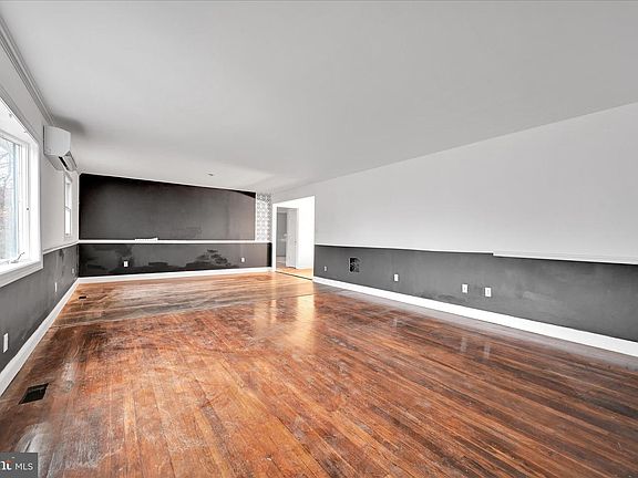 3rd image of 145 N Wylam St
