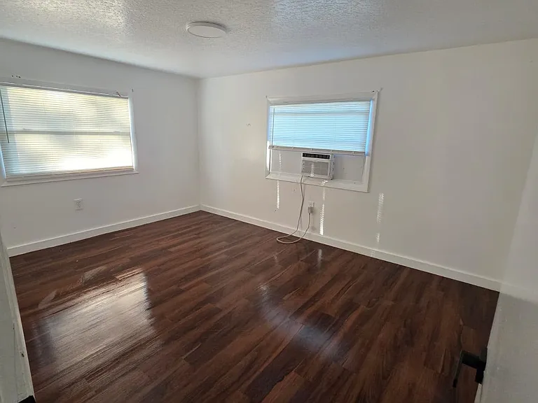 615 Clearlake Rd #B — Photo 5