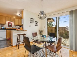 7415 212th St SW APT 3, Edmonds, WA 98026