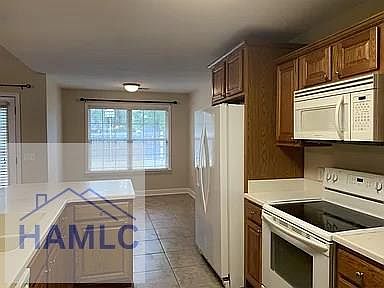 3rd image of 133 Harris Norman Blvd