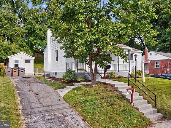 2nd image of 708 1st St