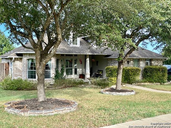 2nd image of 2233 Aransas Pass