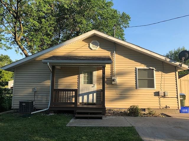 1st image of 111 1/2 S Ely St