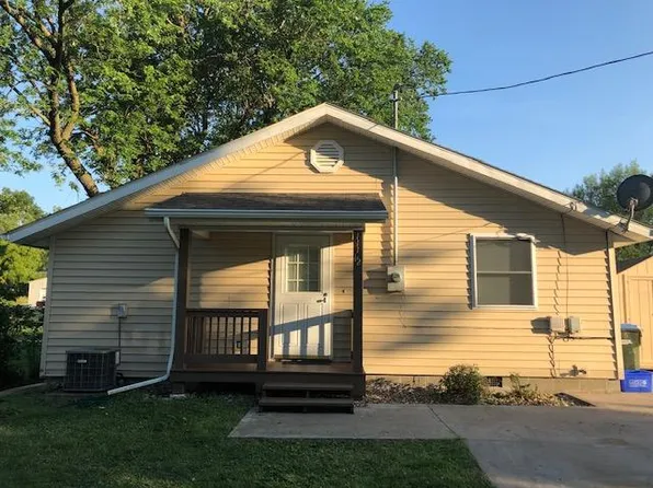 111 1/2 S Ely St, Kirksville, MO 63501