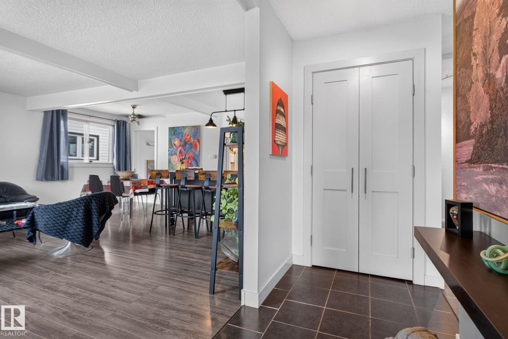 7539 149a Ave NW, Edmonton, AB - View 4