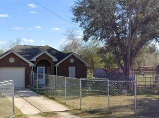 509 S Benavides St, San Diego, TX 78384