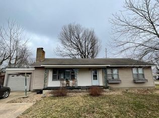612 High St, Mountain Grove, MO 65711