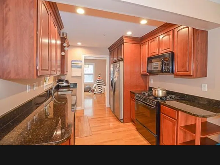 32 Richardson Rd — Photo 8