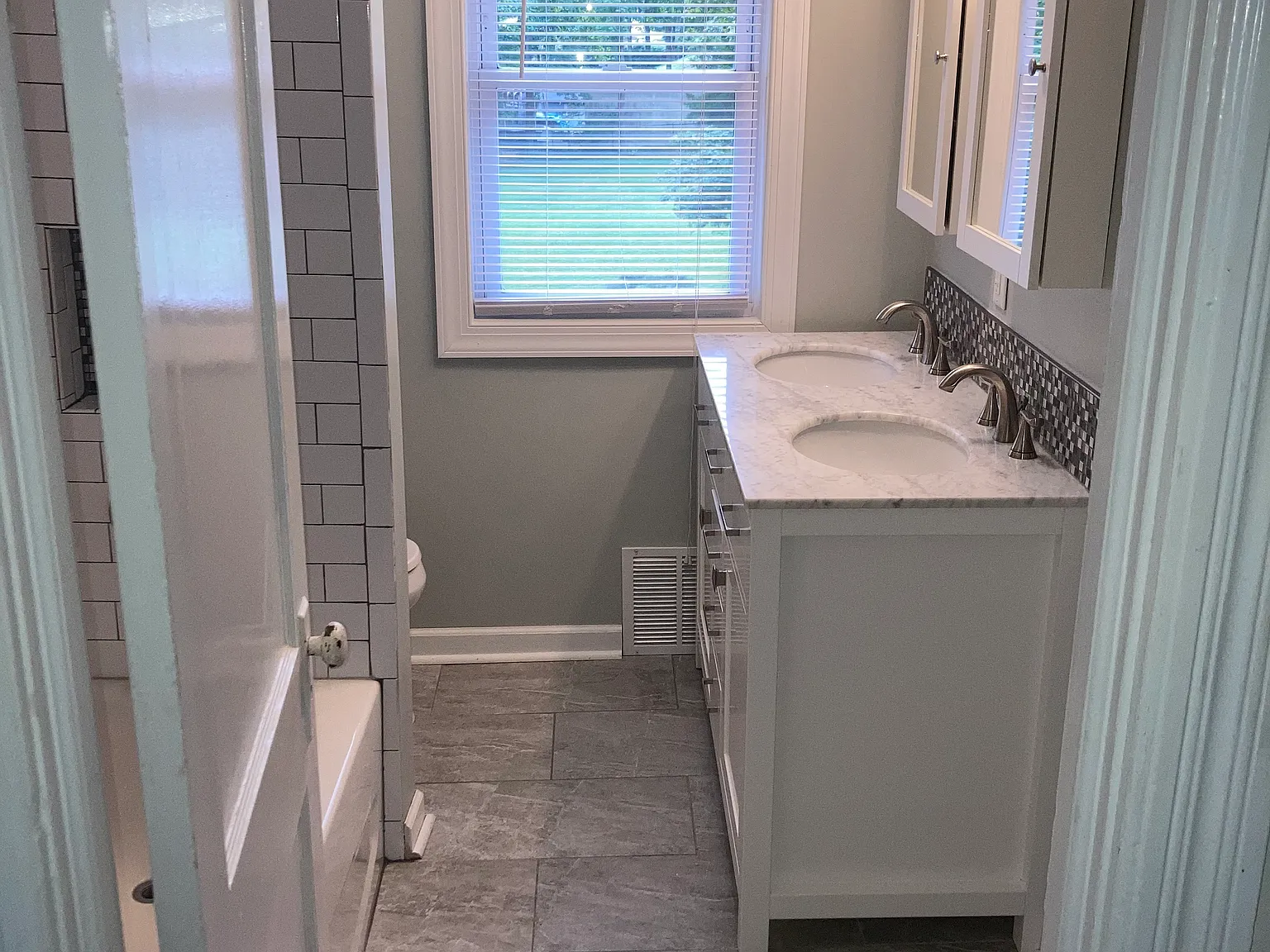 2 bed, 800 sqft, $1,950 — Photo 3