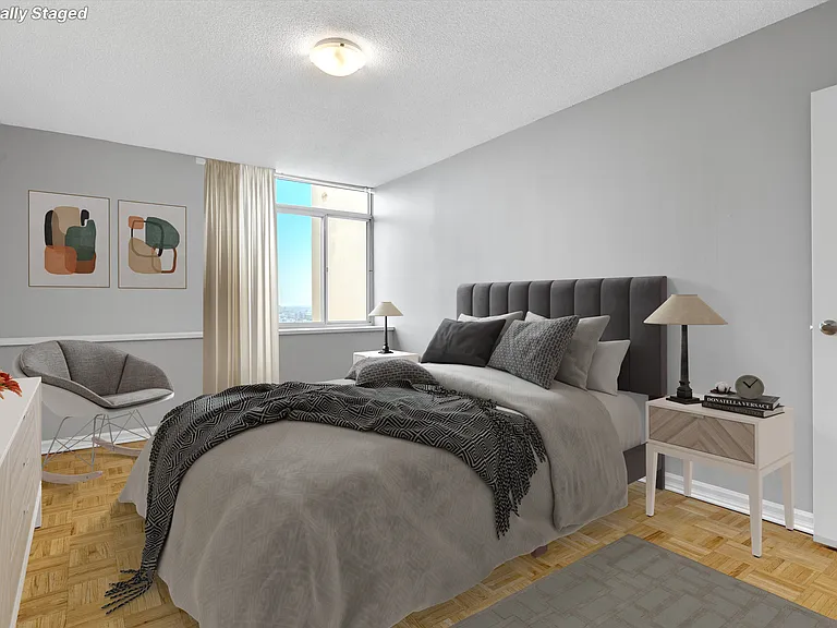 211 Wurtemburg St — Photo 4