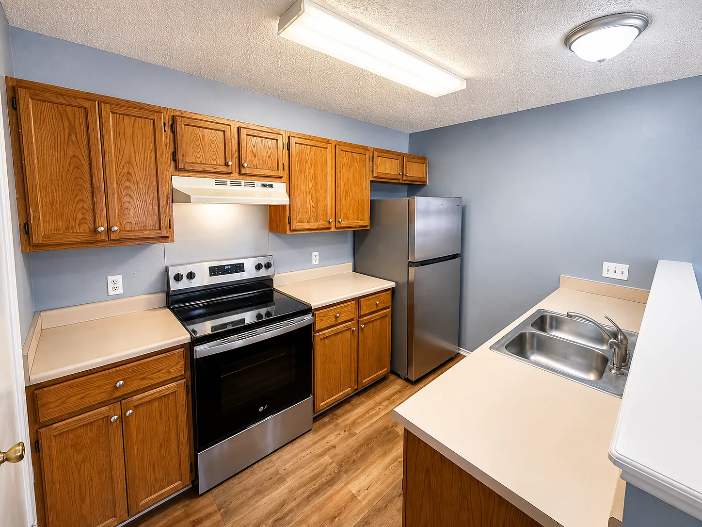 3 bed, 2.0 bath, 1142 sqft, $1,595 — Photo 4