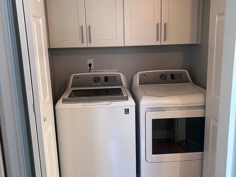 3172 Joffre Ave — Photo 7